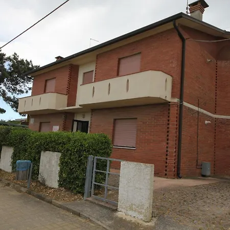 Cozy Near The In Apartment Rosolina Mare